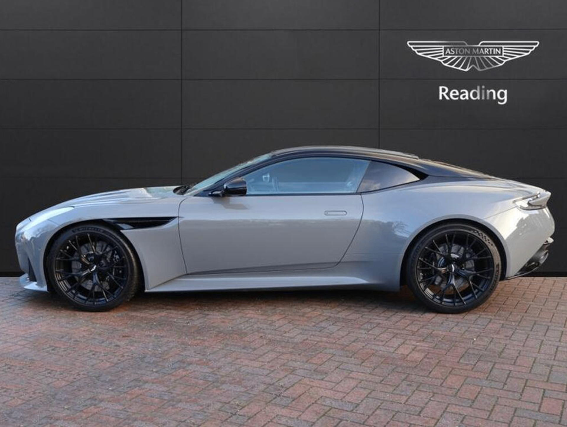 Aston Martin DBS Superleggera