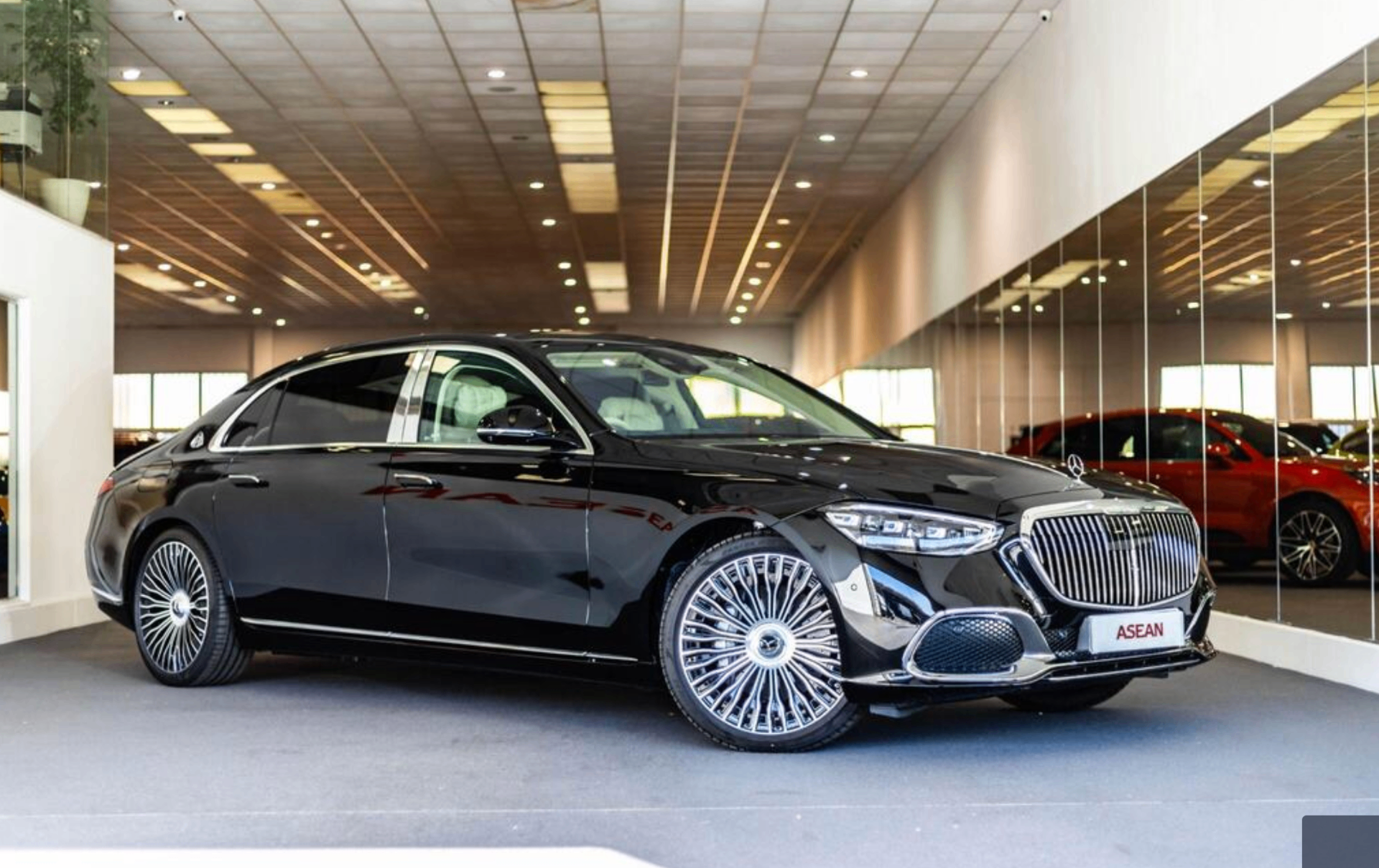 Mercedes-Maybach S680